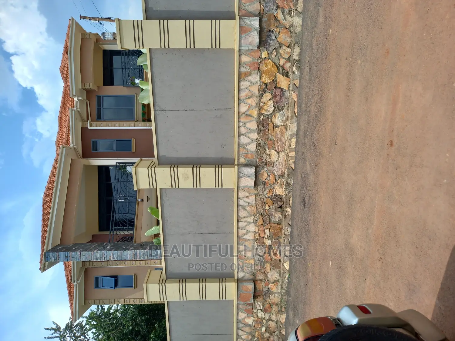 Furnished 5bdrm Duplex in Najjera, Central Division for Sale