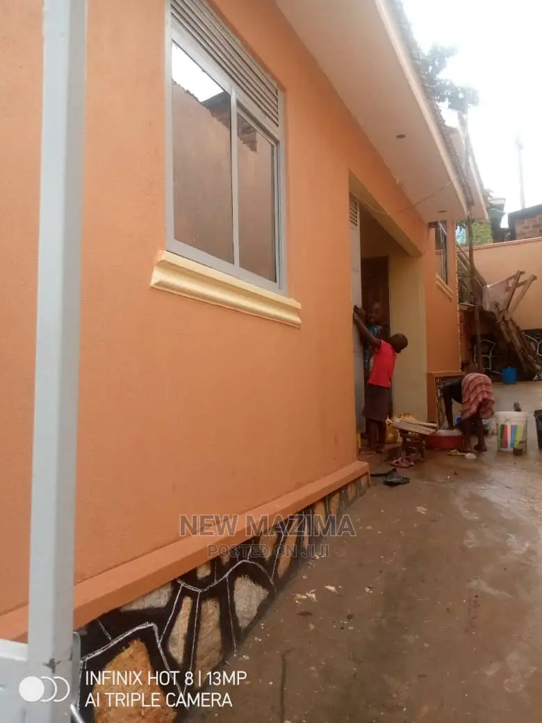 2bdrm House in Kitezi Kabaga, Central Division for Sale