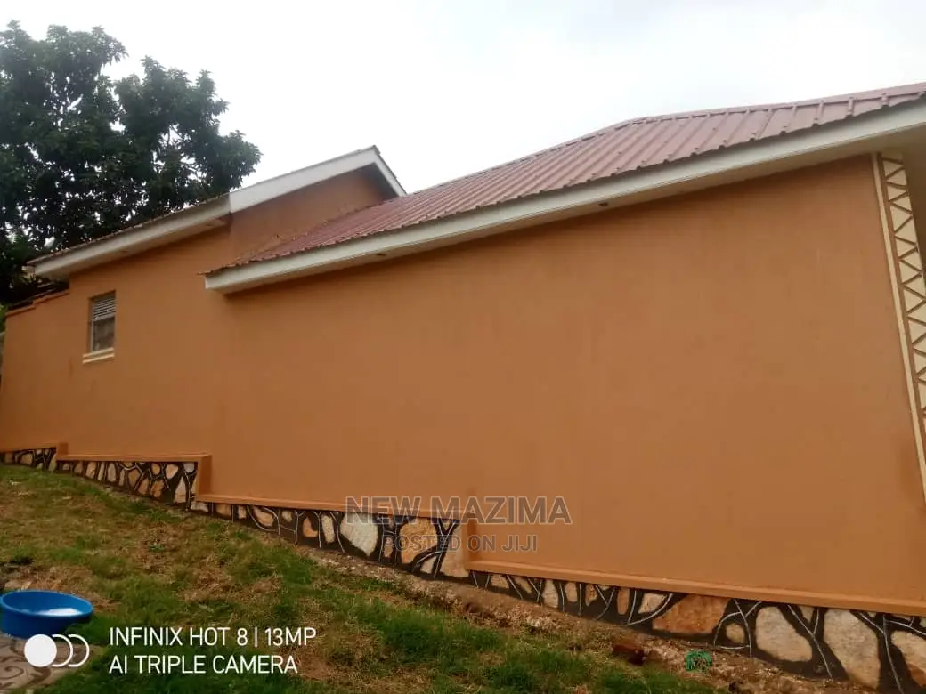 2bdrm House in Kitezi Kabaga, Central Division for Sale