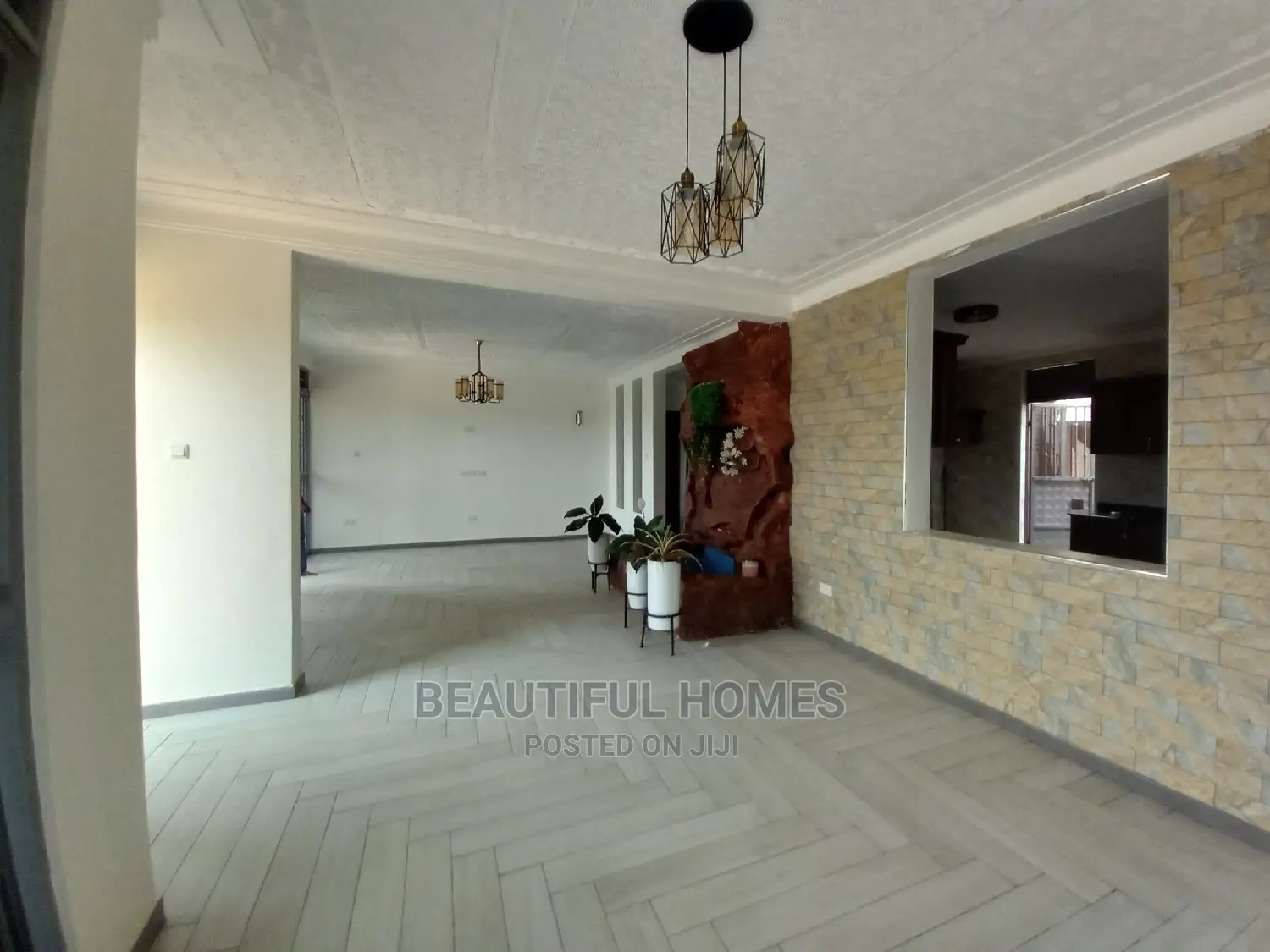 Furnished 5bdrm Mansion in Najjera, Central Division for Sale