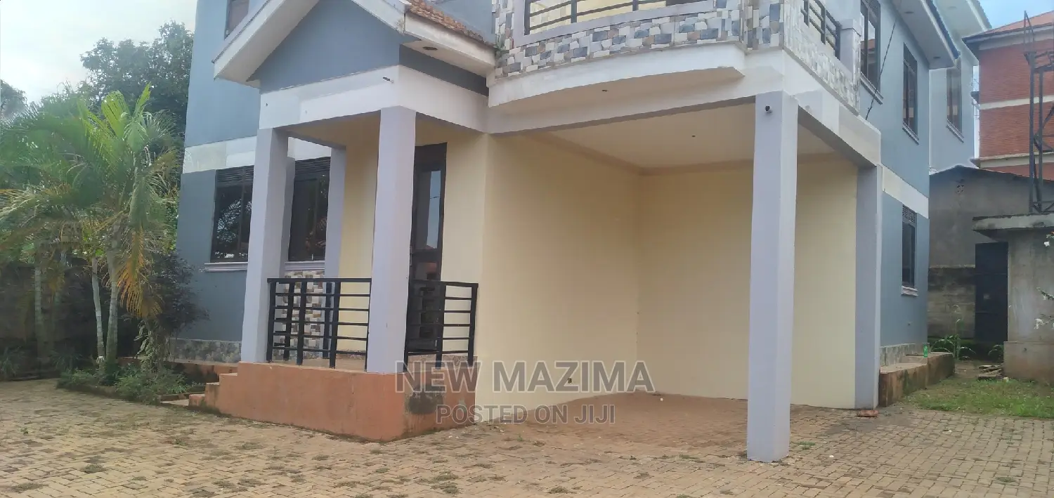 4bdrm Block of Flats in Nkumba Heights, Central Division for Sale