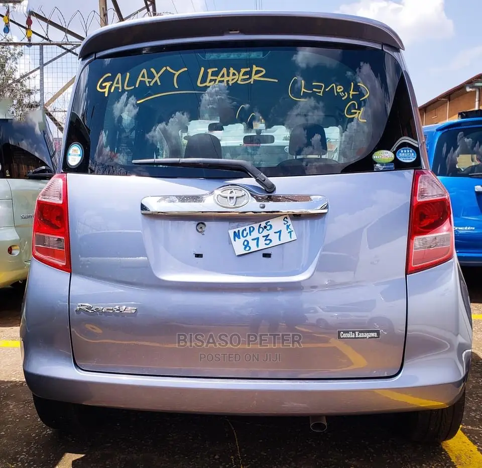 Toyota Ractis 2008 Gray