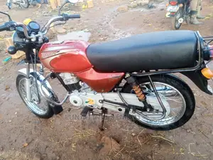 New Bajaj Pulsar 150 2022 Pink