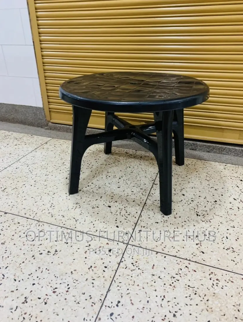 Round Plastic Table (Black)