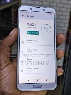 Sharp Aquos Sense 2 SHV43 32 GB Silver