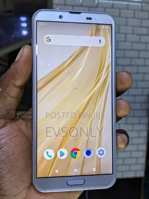 Sharp Aquos Sense 2 SHV43 32 GB Silver