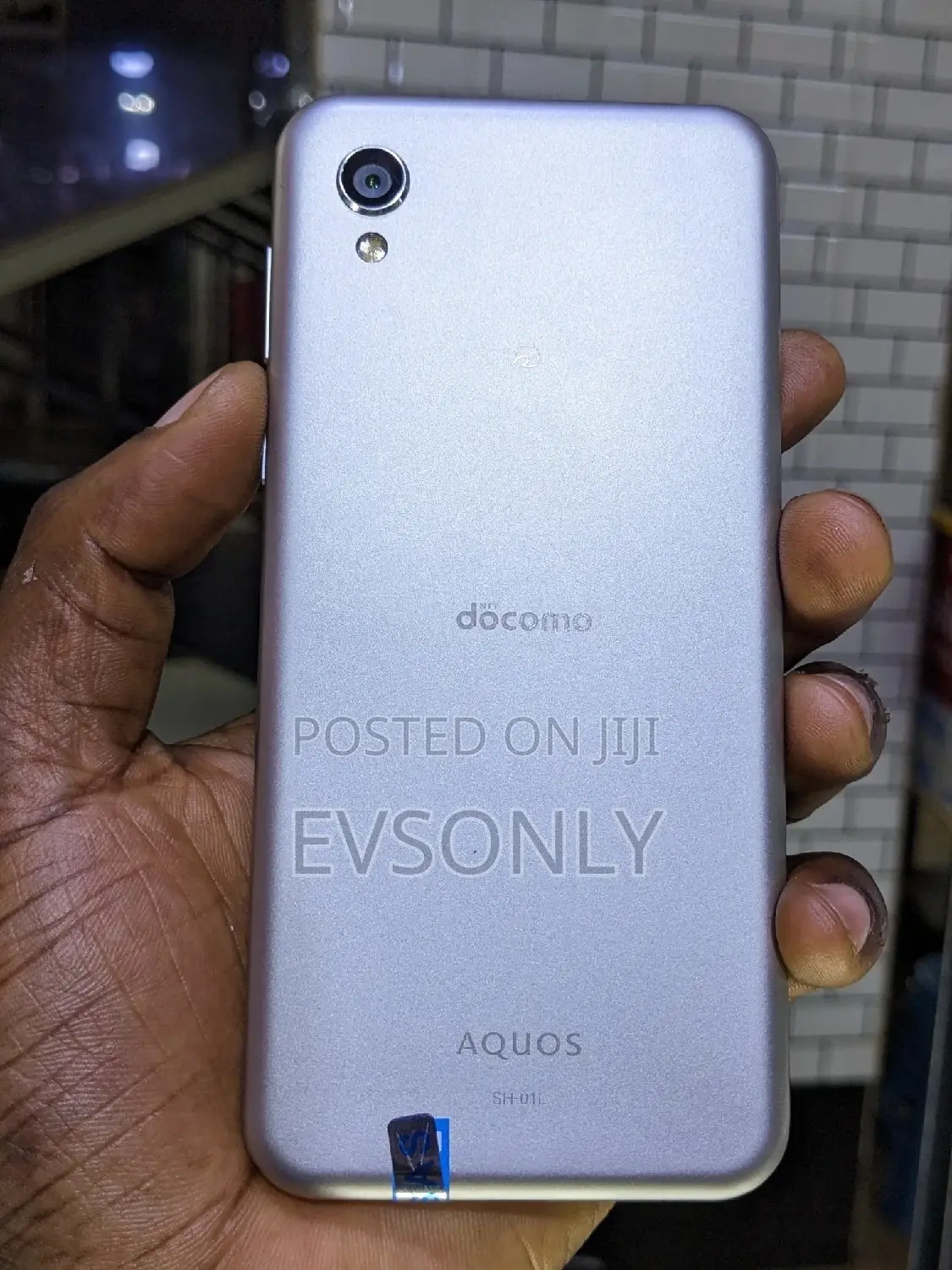 Sharp Aquos Sense 2 SHV43 32 GB Silver