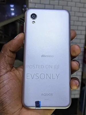 Sharp Aquos Sense 2 SHV43 32 GB Silver