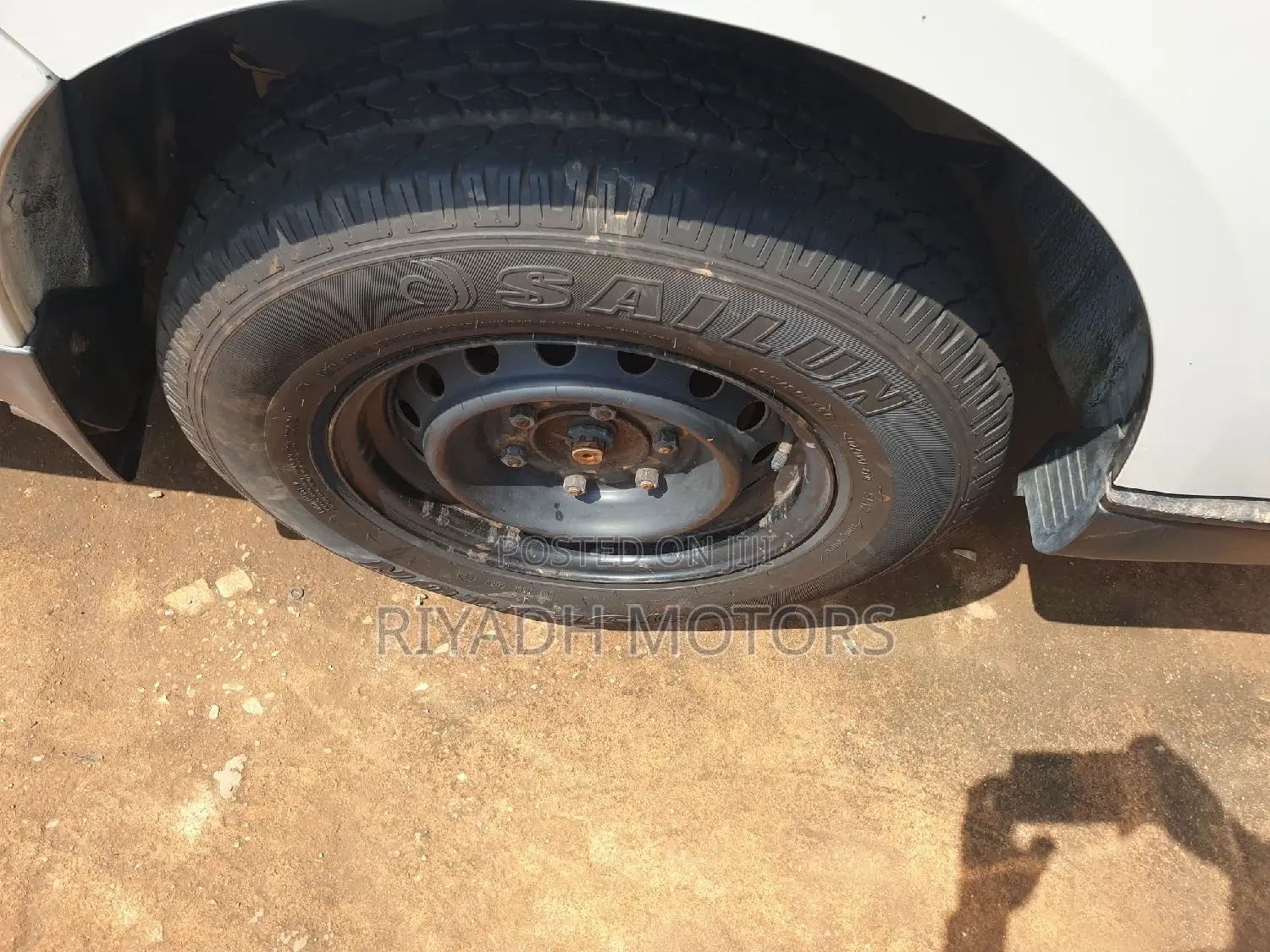 Toyota HiAce 2013 White