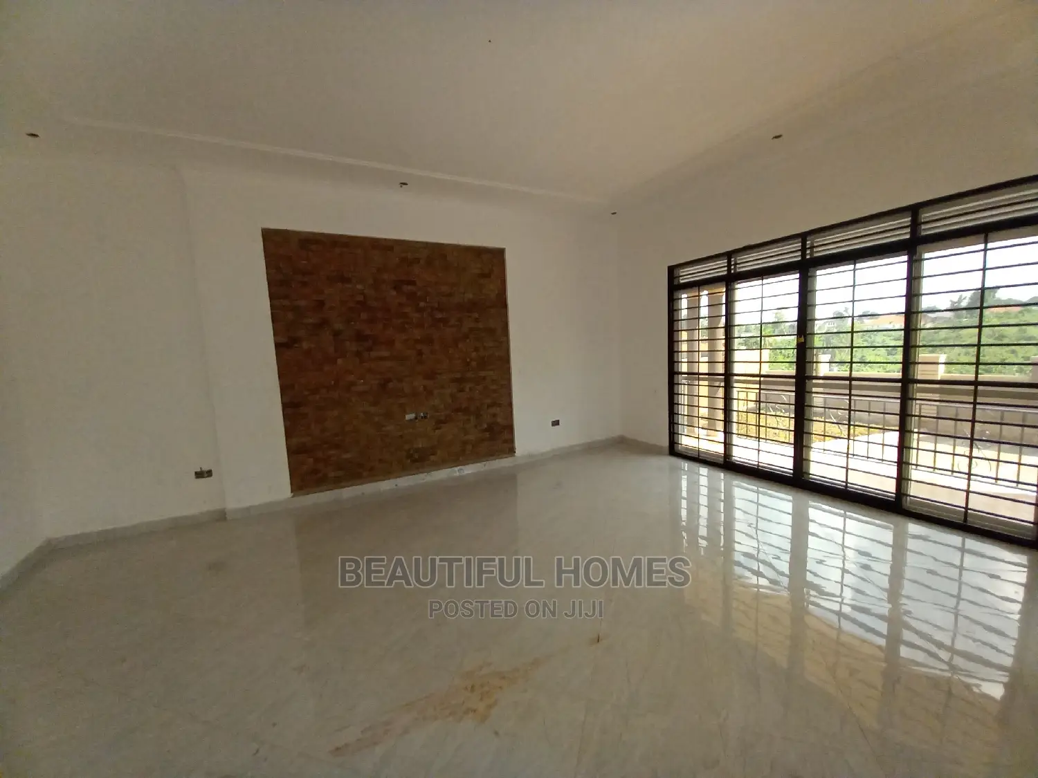 Furnished 4bdrm House in Kira Mamerito for Sale