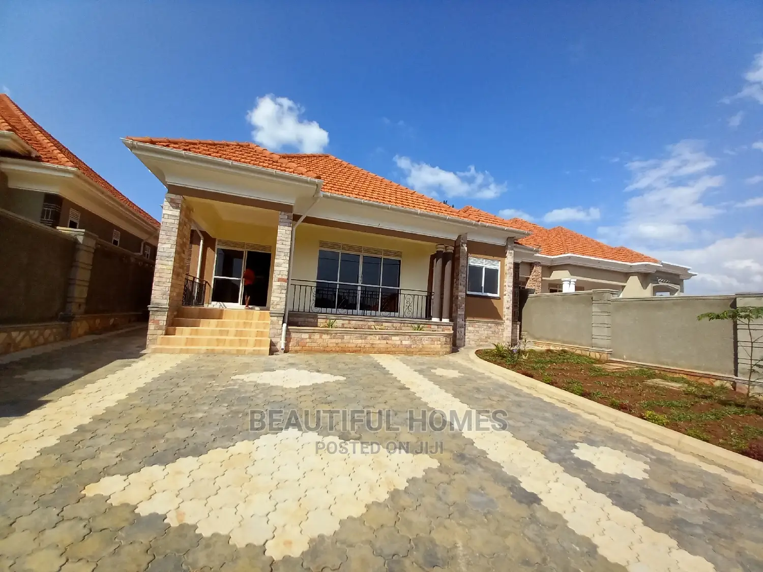 Furnished 4bdrm House in Kira Corporate for Sale