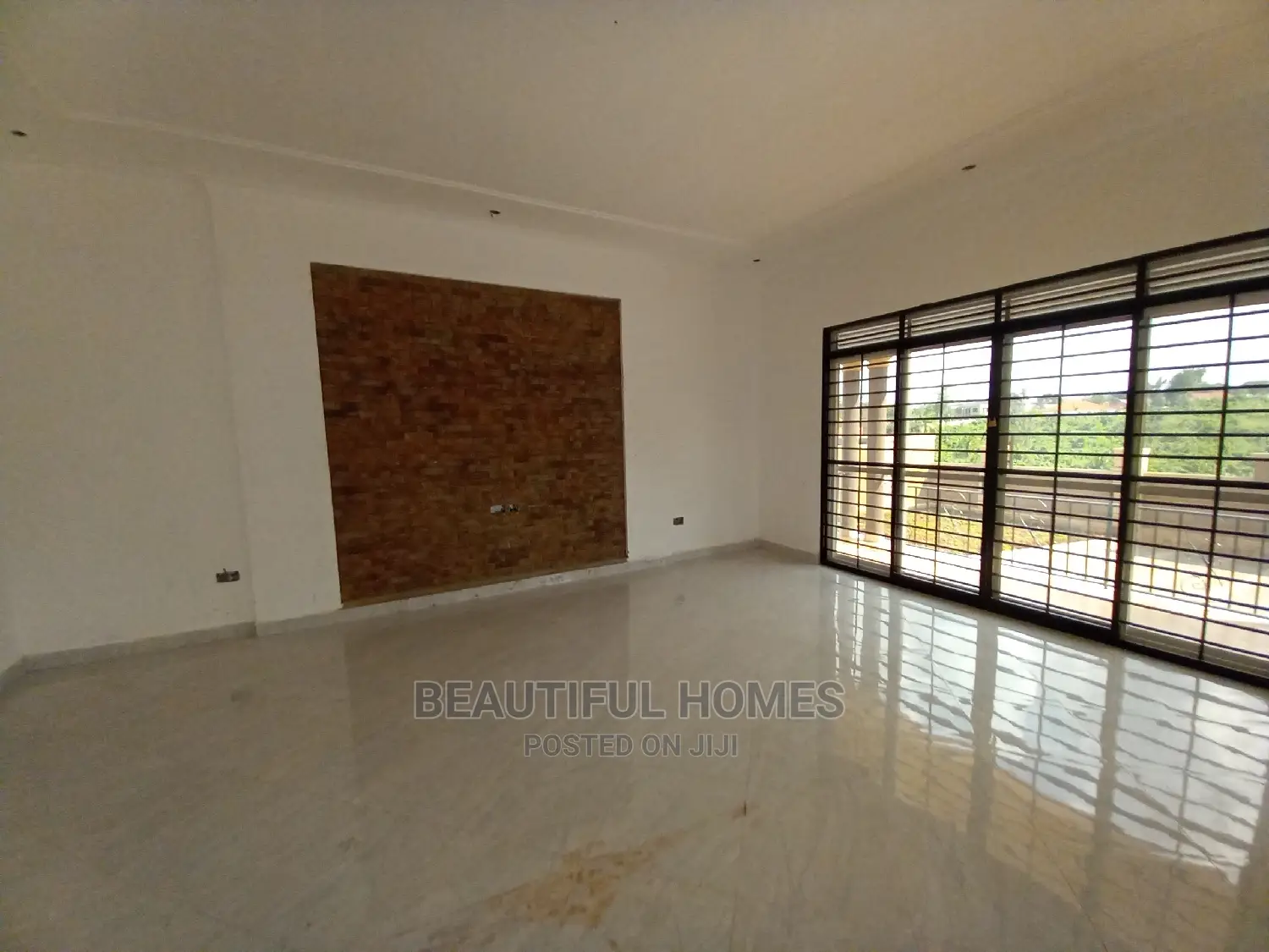 Furnished 4bdrm House in Kira Corporate for Sale