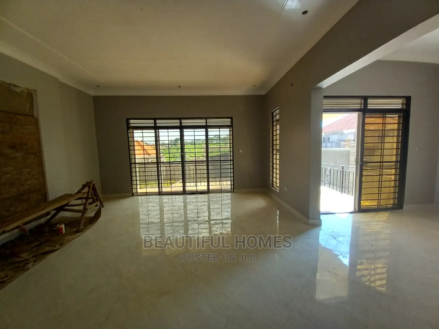 Furnished 4bdrm Bungalow in Kira for Sale