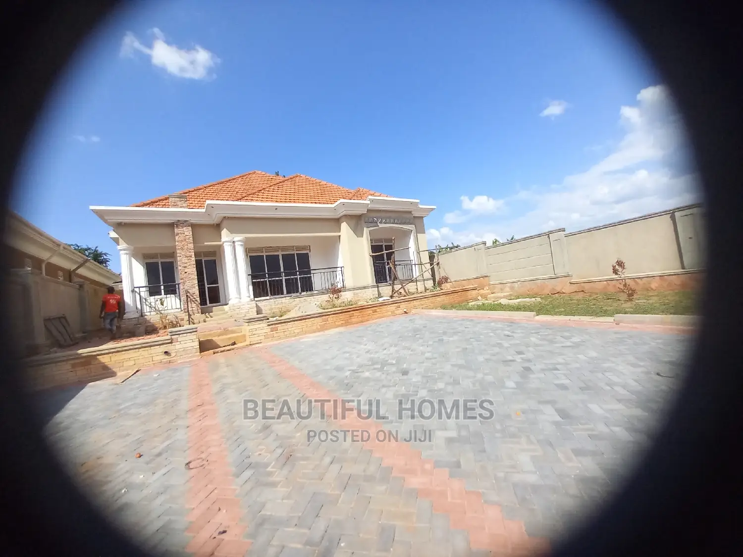 Furnished 4bdrm Bungalow in Kira for Sale