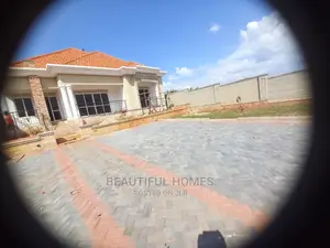 Furnished 4bdrm Bungalow in Kira Posh for Sale