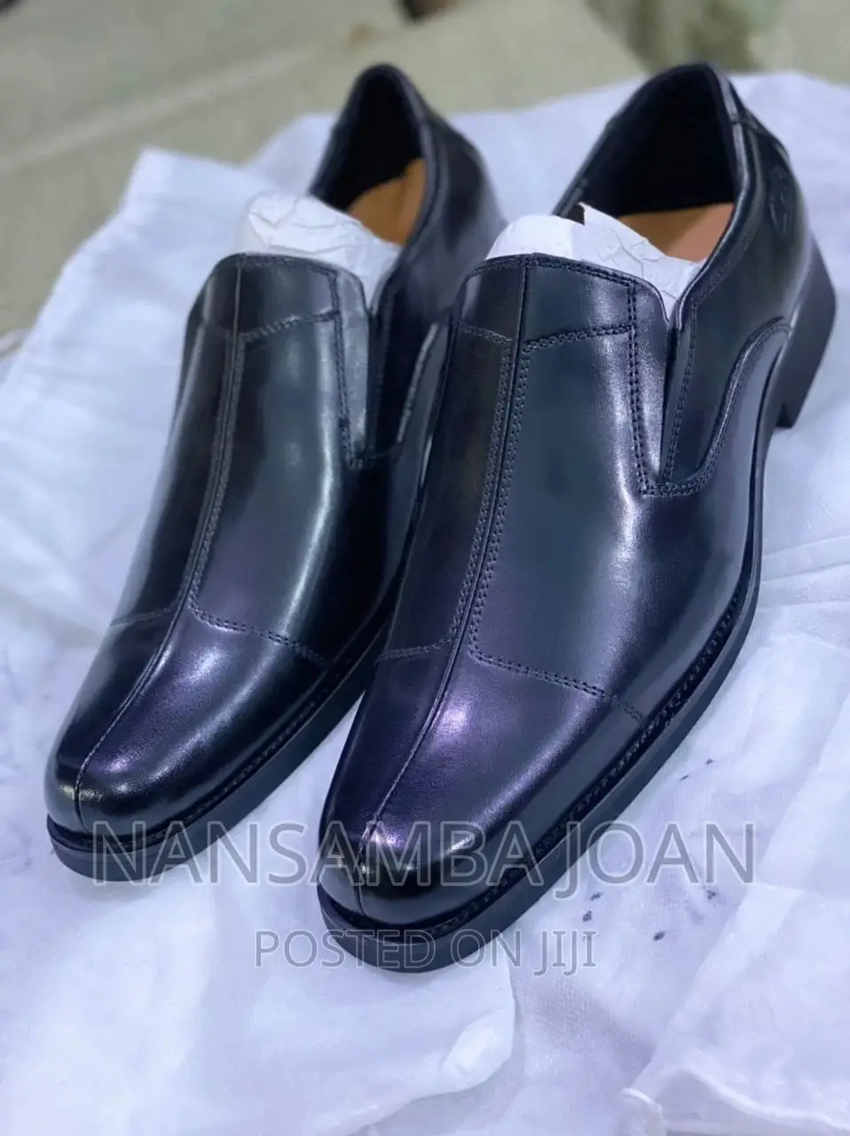 Men Clarks Gentle Loafers-Black