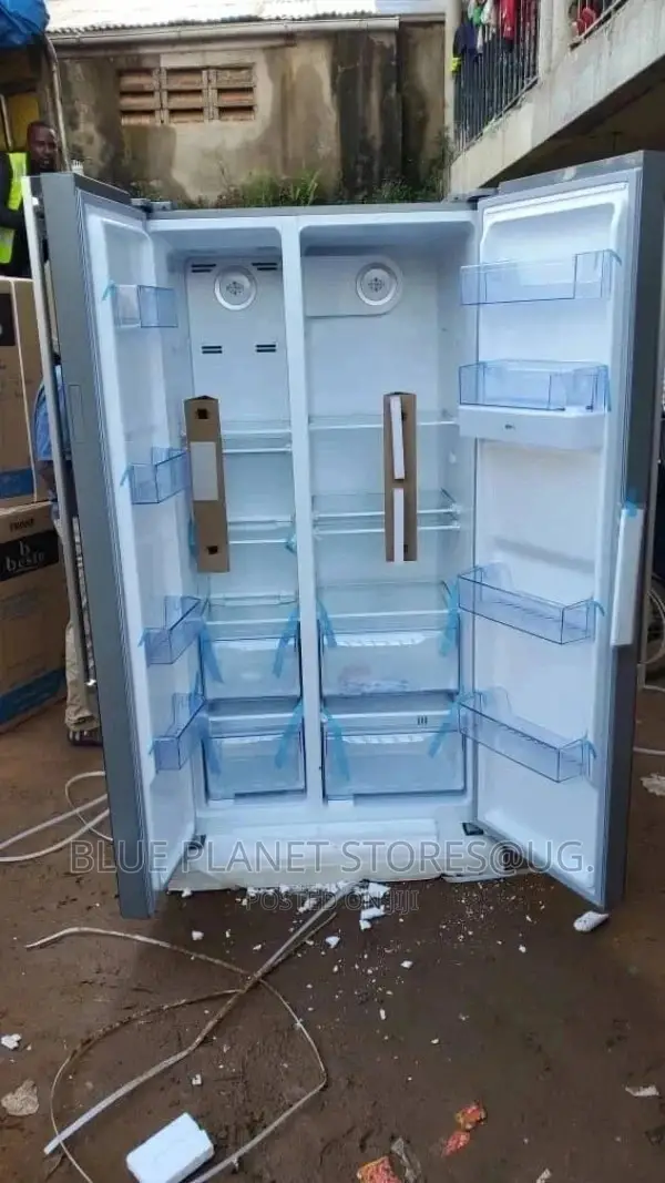 SPJ 699L American Door Refrigerator With Water Dispenser