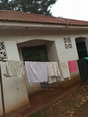 4bdrm House in Salaama Kabuma Zone, Central Division for Sale