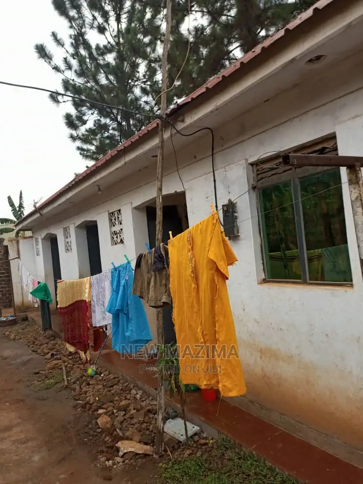 4bdrm House in Salaama Kabuma Zone, Central Division for Sale