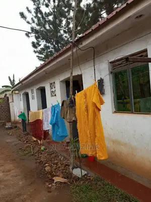 4bdrm House in Salaama Kabuma Zone, Central Division for Sale