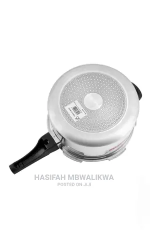 Geepas Pressure Cooker 3L. Silver, Black