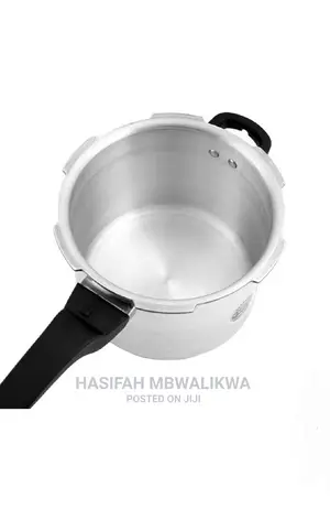 Geepas Pressure Cooker 3L. Silver, Black