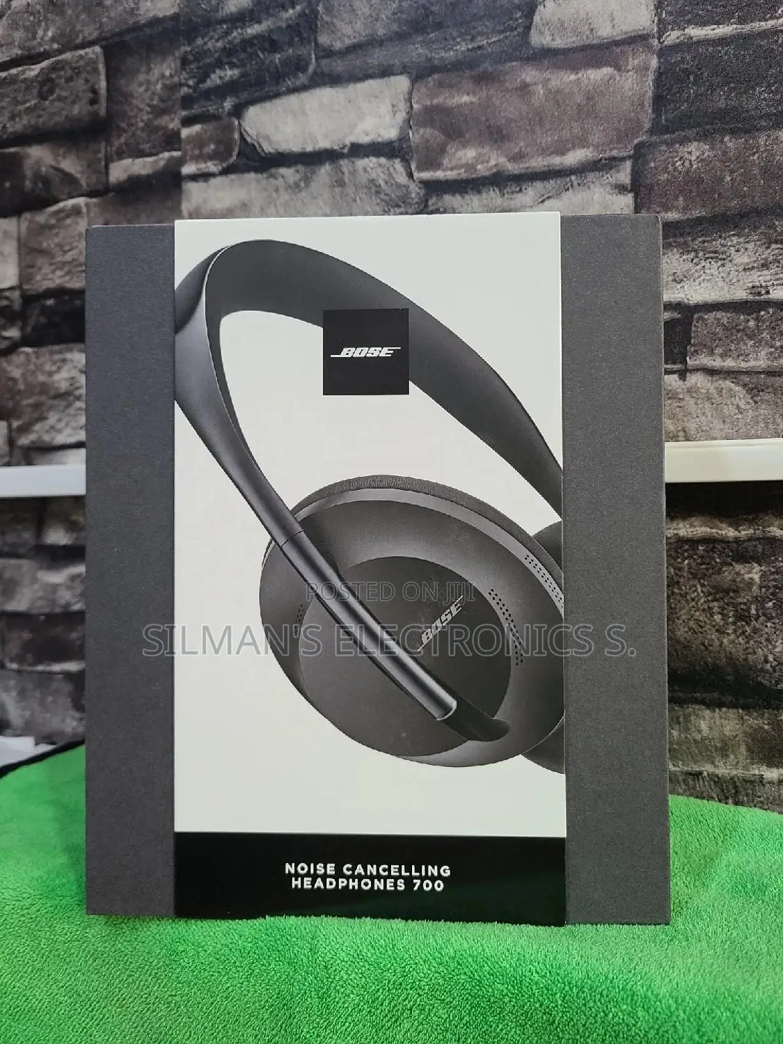 Bose 700 Headphones Black New