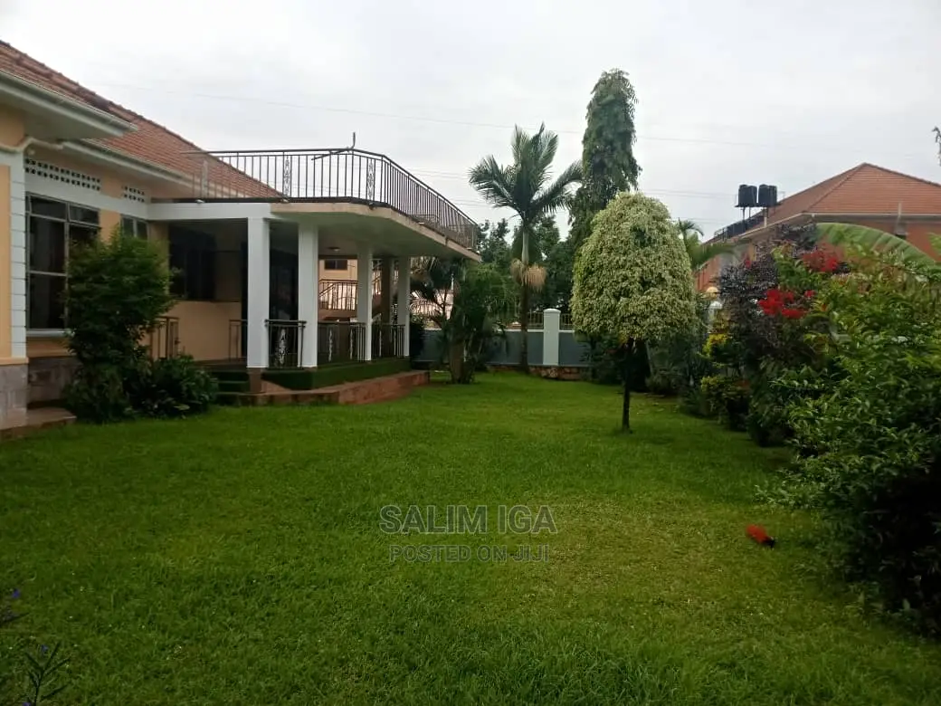 4bdrm Bungalow in Kololo Property, Central Division for Rent