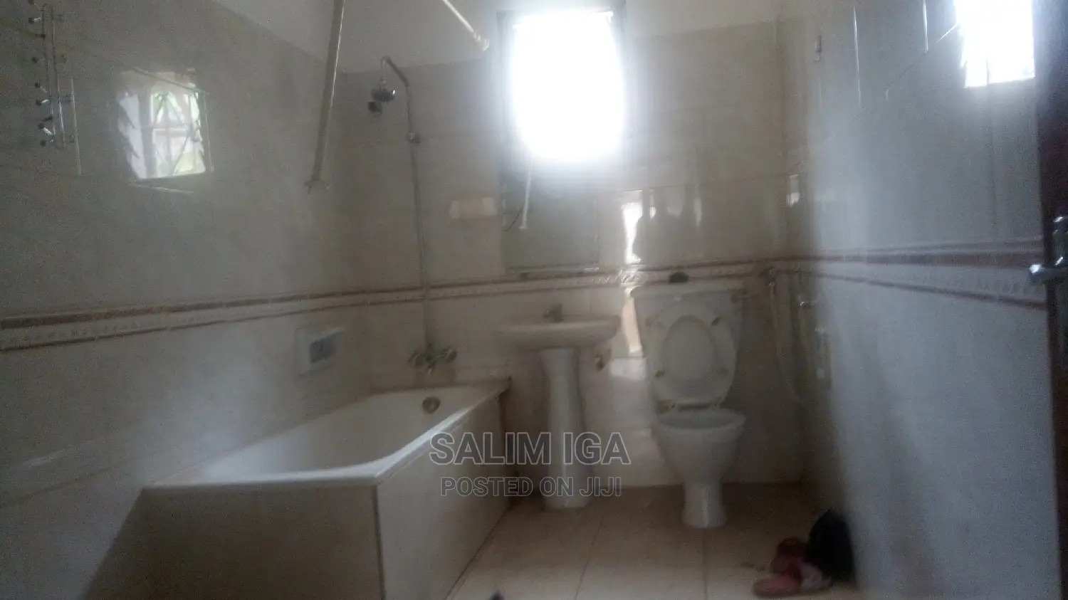 3bdrm Bungalow in Kololo Property, Central Division for Rent