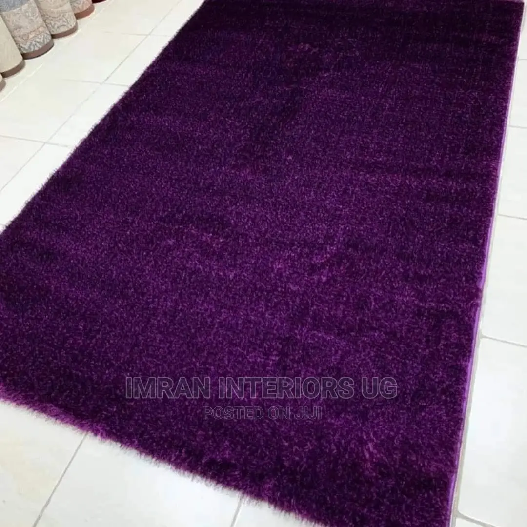 Center Carpets