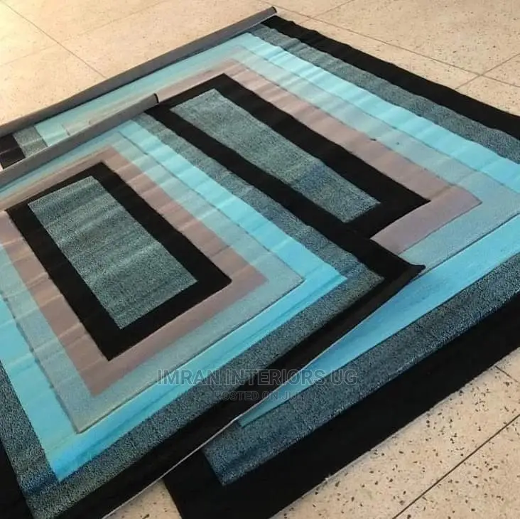 Center Carpets