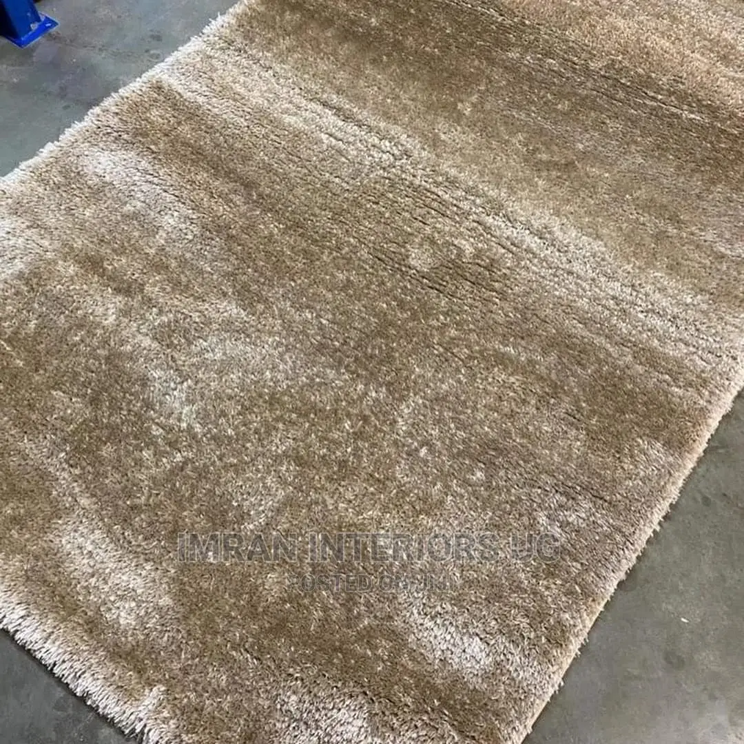 Center Carpets