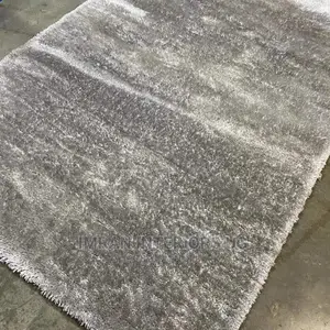 Center Carpets