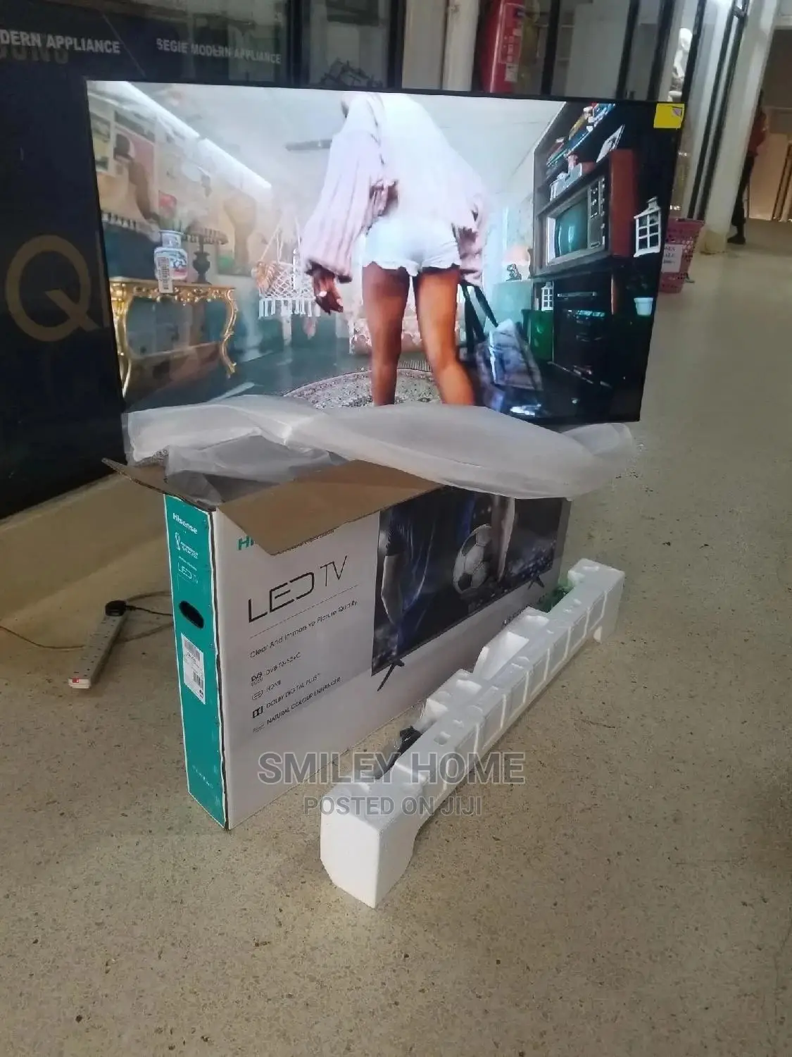 Hisense 43inches Digital TV