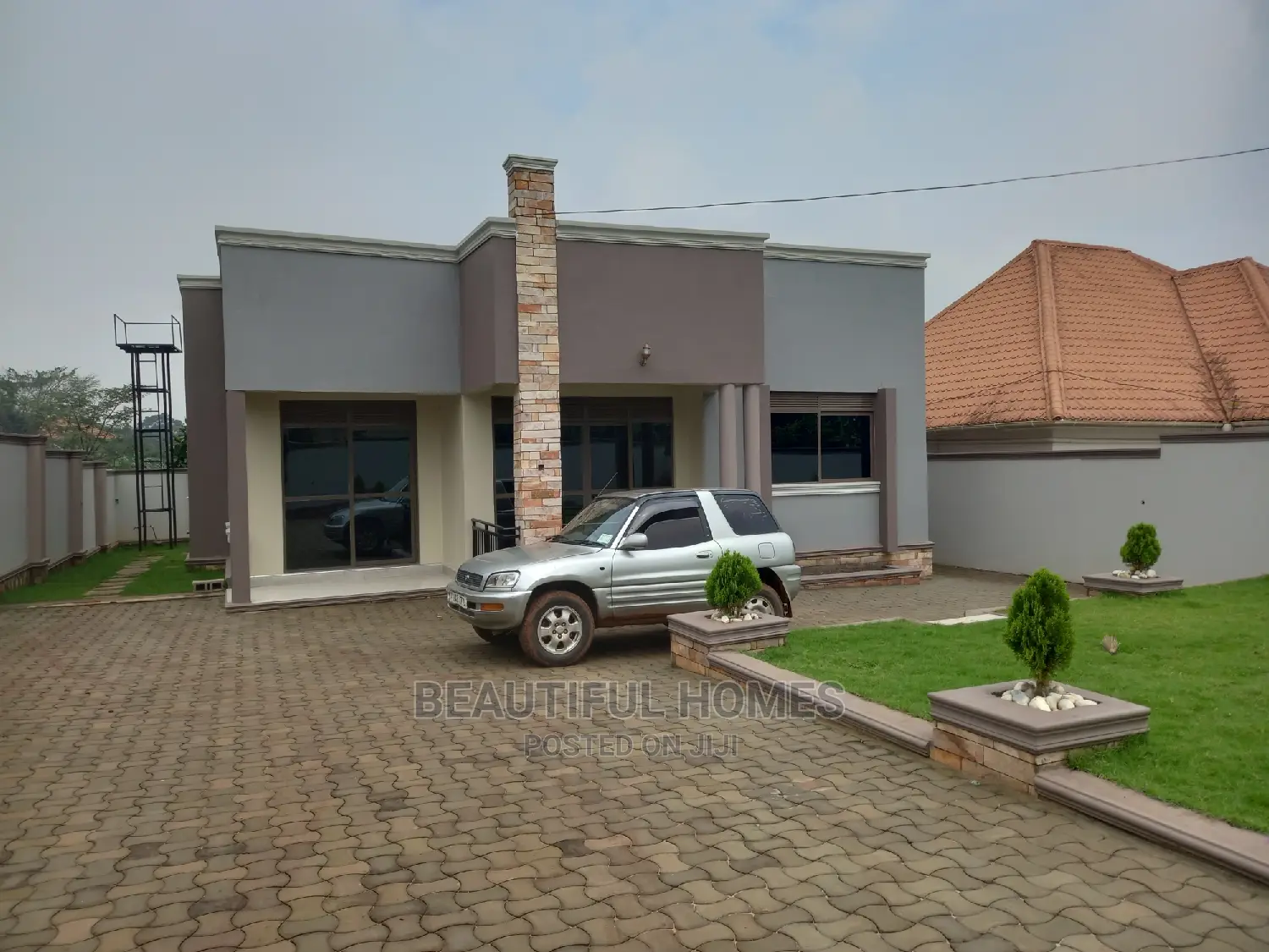 Furnished 4bdrm House in Kira for Sale