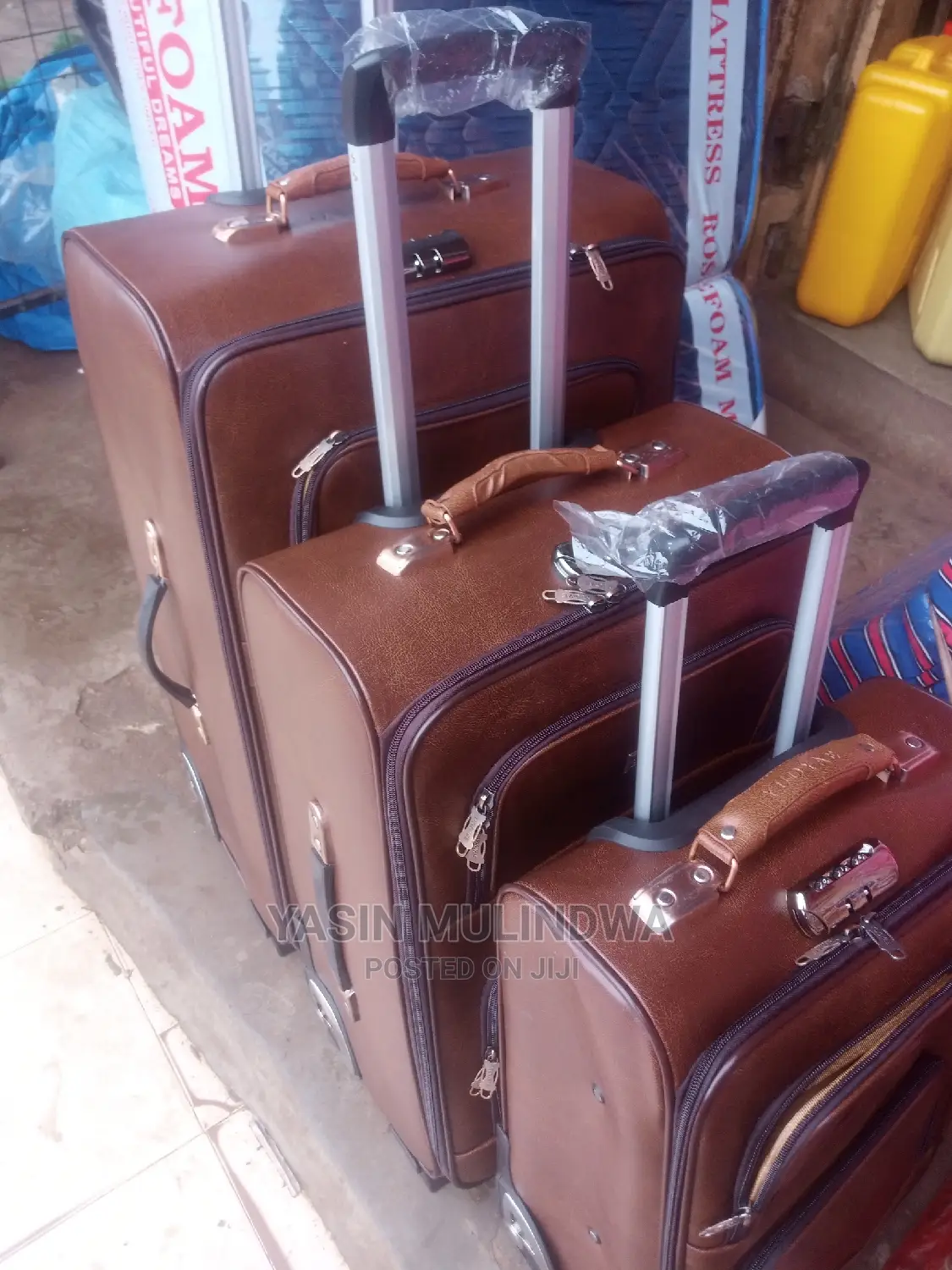 Traveling Bag.(Suitcase).