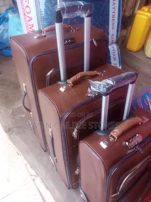 Traveling Bag.(Suitcase).
