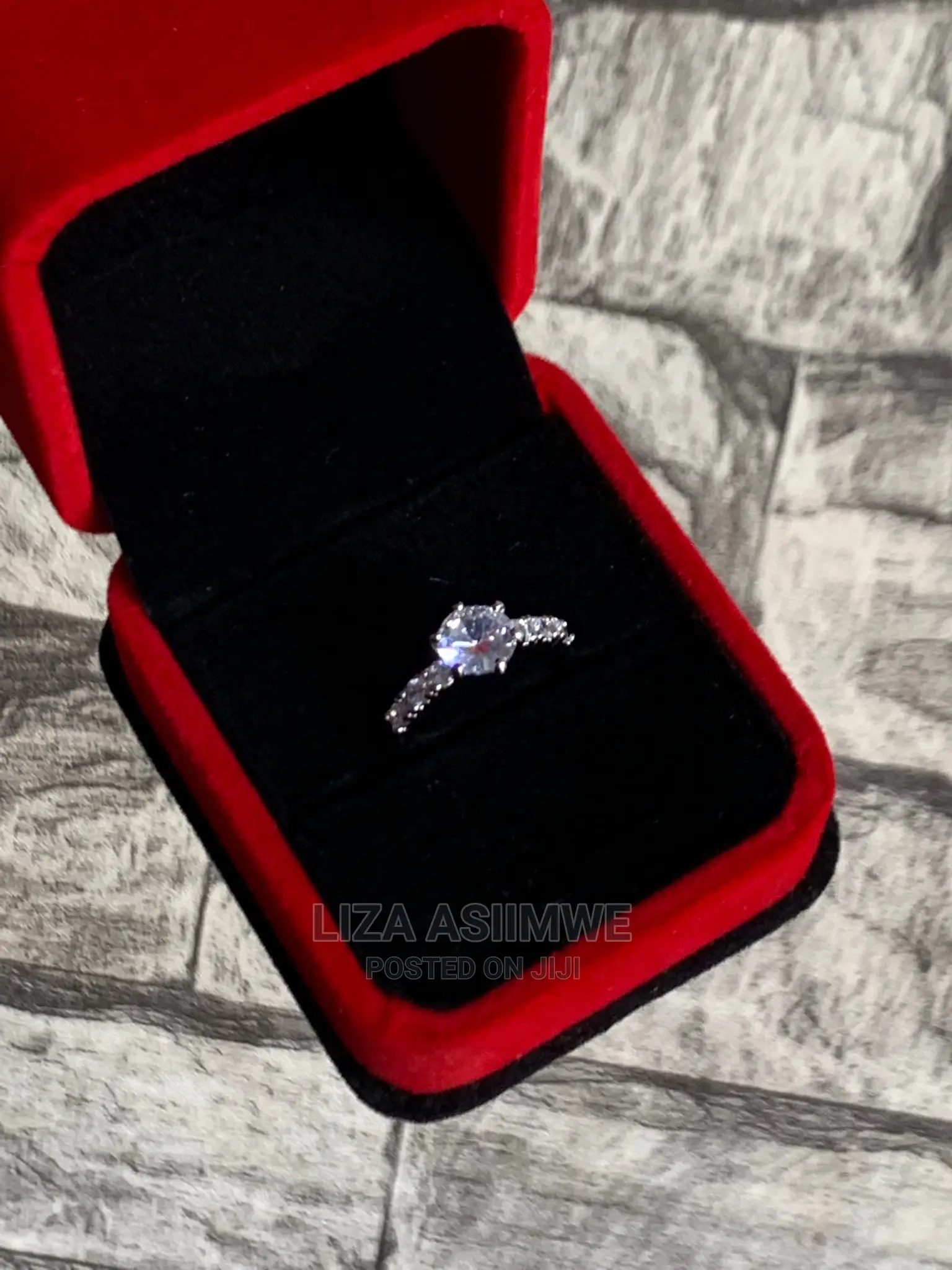 Engagement Rings Available at a Good and Affordable Price