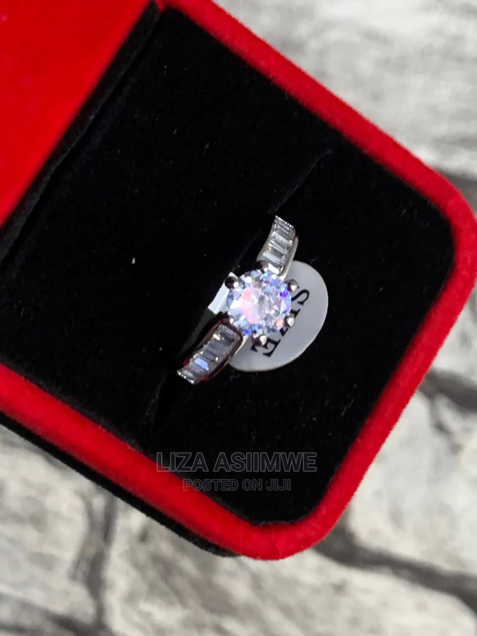 Engagement Rings Available at a Good and Affordable Price