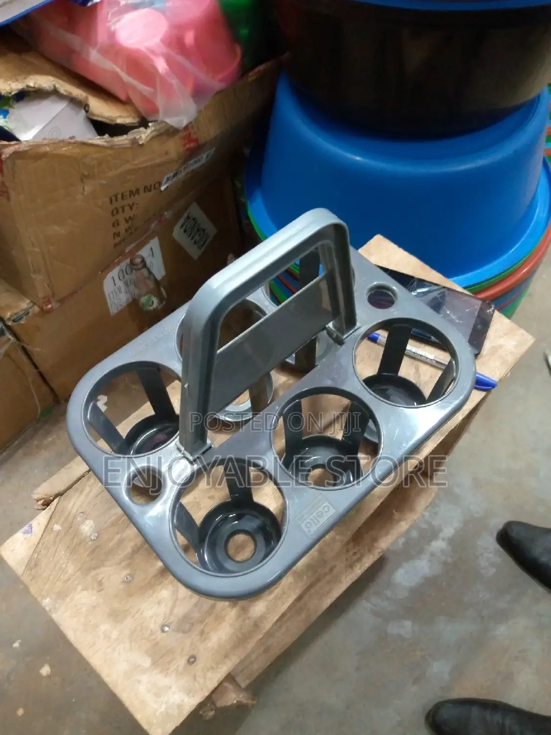 Plastic Bottle Holder Rack