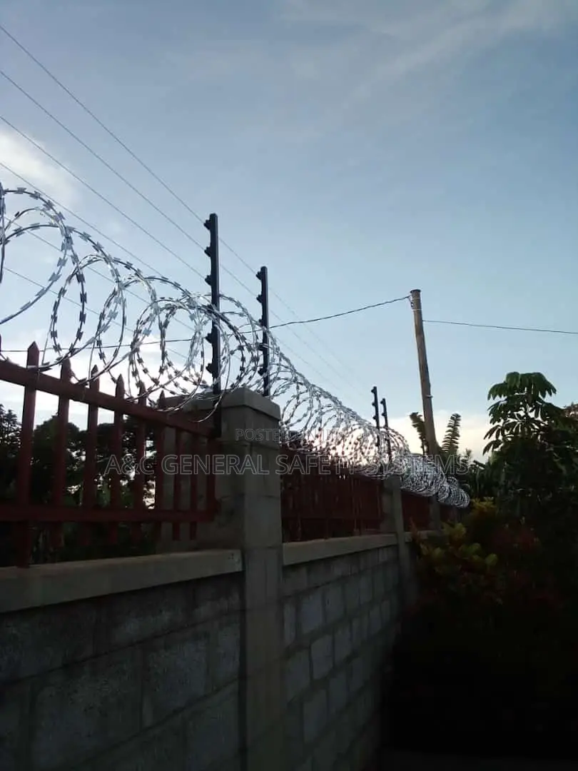 Electric Wire Fencing With Razor Wire 50x100ft Plot