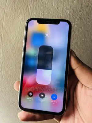 Apple iPhone 11 128 GB Silver