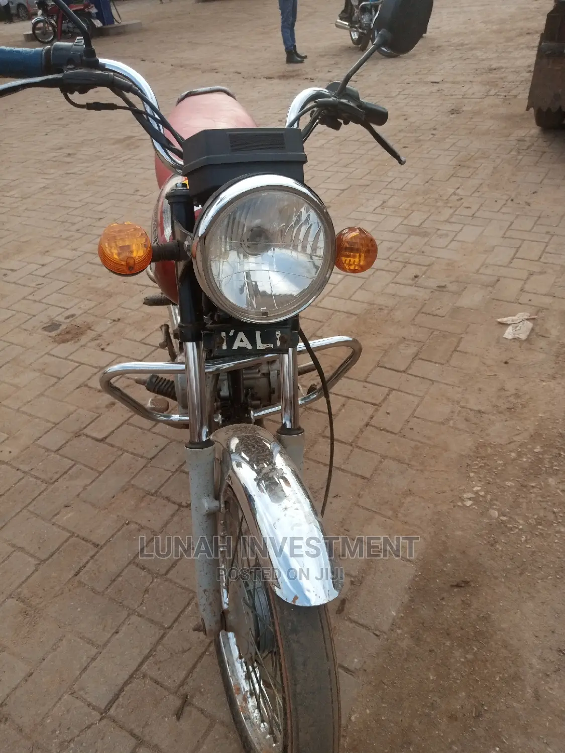 New Bajaj Avenger 180 2018 Pink