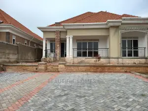 Furnished 4bdrm House in Kira Posh for Sale