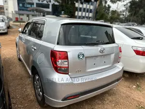 Toyota IST 2008 Silver