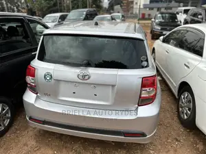 Toyota IST 2008 Silver