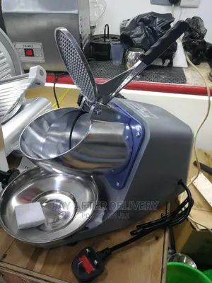 Photo - Commercial Ice Crusher