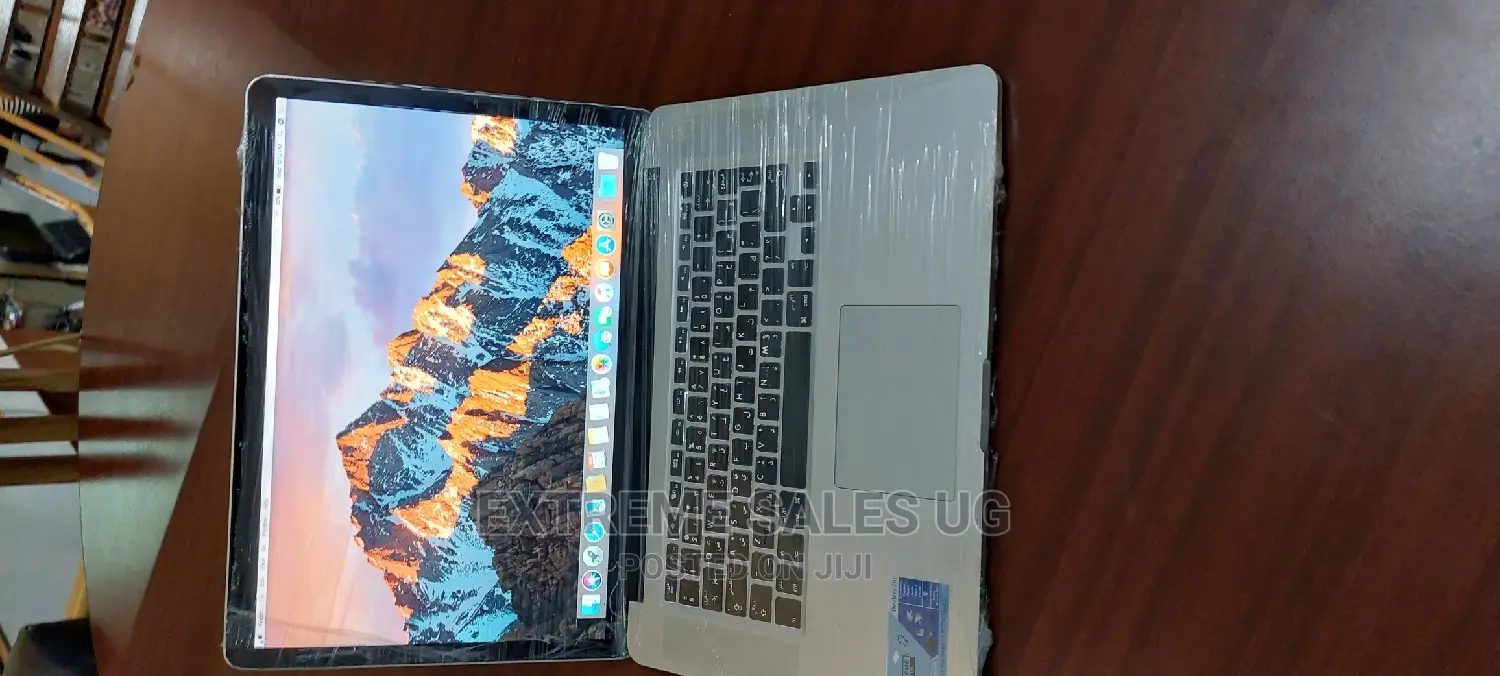 Laptop Apple MacBook Pro 2015 16GB Intel Core I7 SSD 256GB