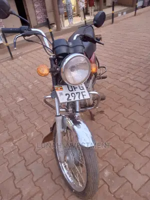 New Bajaj Boxer 2021 Orange