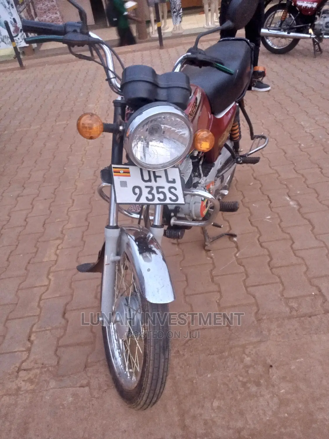 Bajaj RE 2022 Green